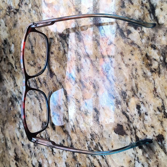 Readers - Picture 2 of 6